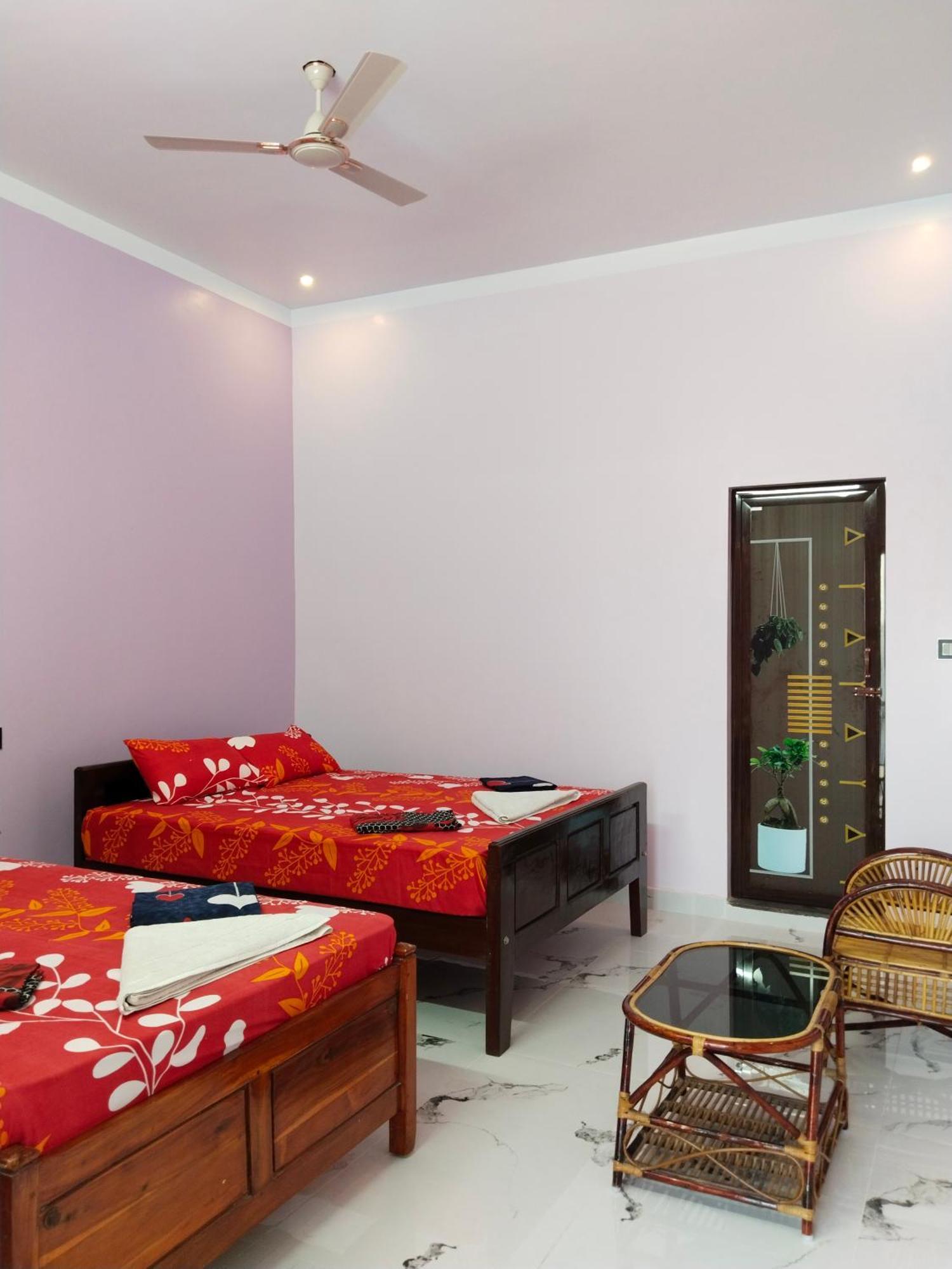 Hotel Vedhav Residency à Kânyâkumârî Extérieur photo